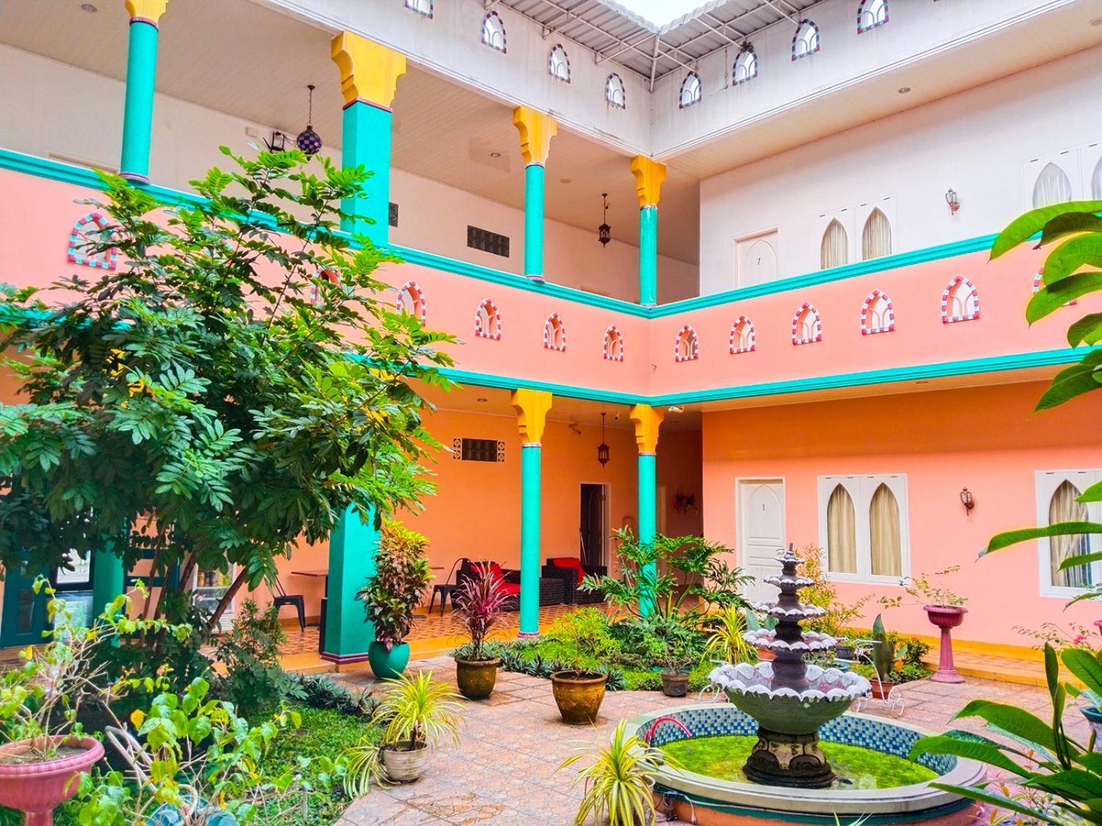 Hotel Grand Shaqilla Syariah Deli Tua Exteriér fotografie