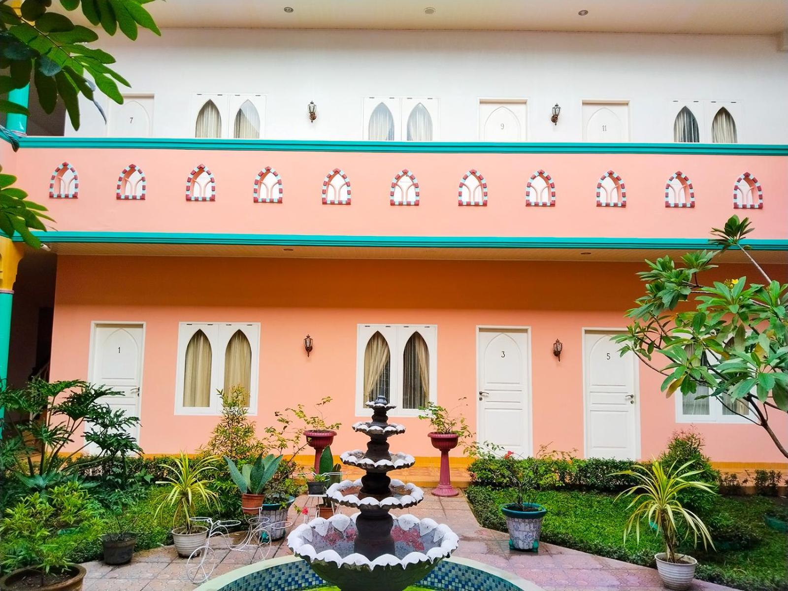 Hotel Grand Shaqilla Syariah Deli Tua Exteriér fotografie