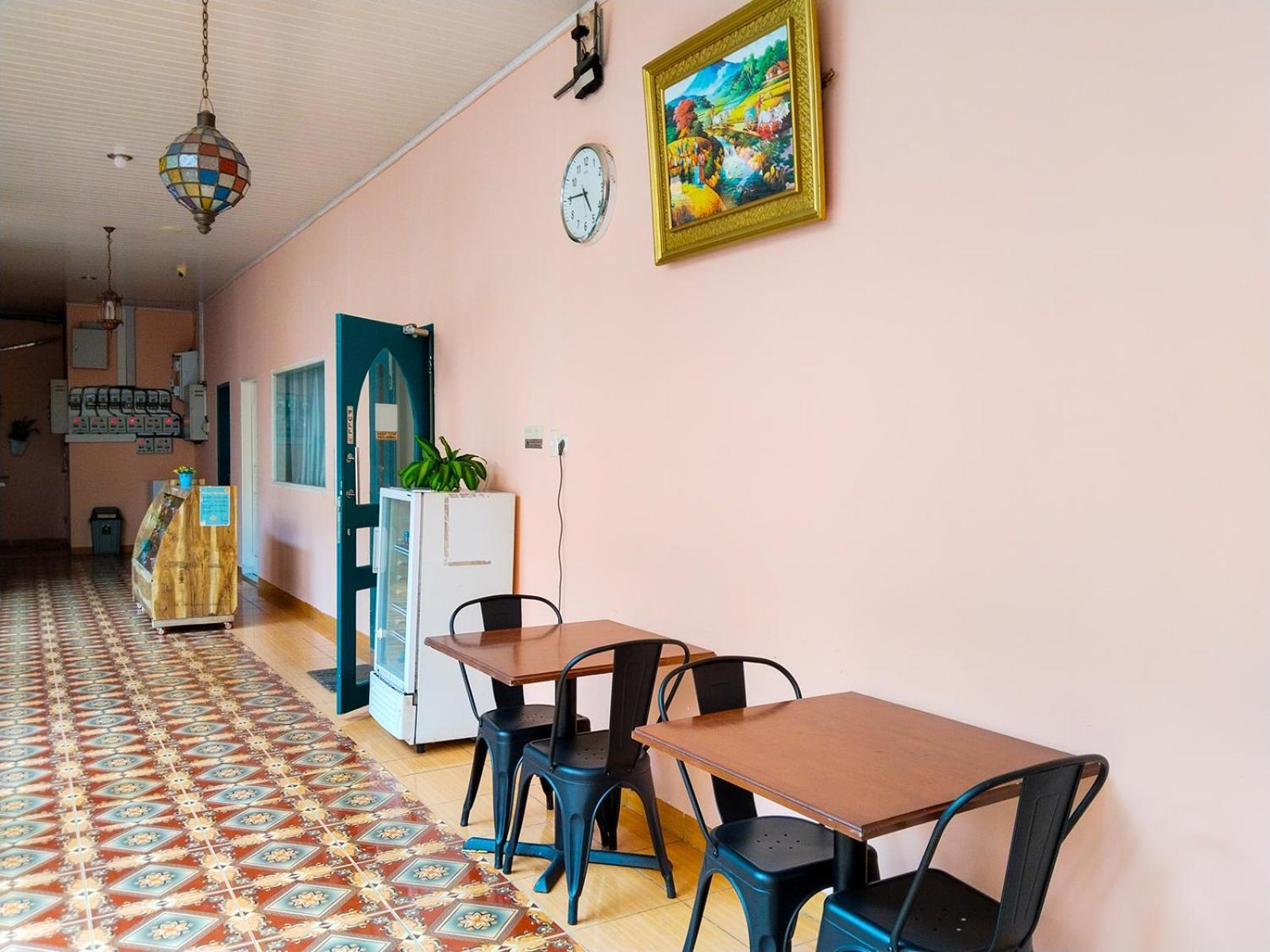 Hotel Grand Shaqilla Syariah Deli Tua Exteriér fotografie