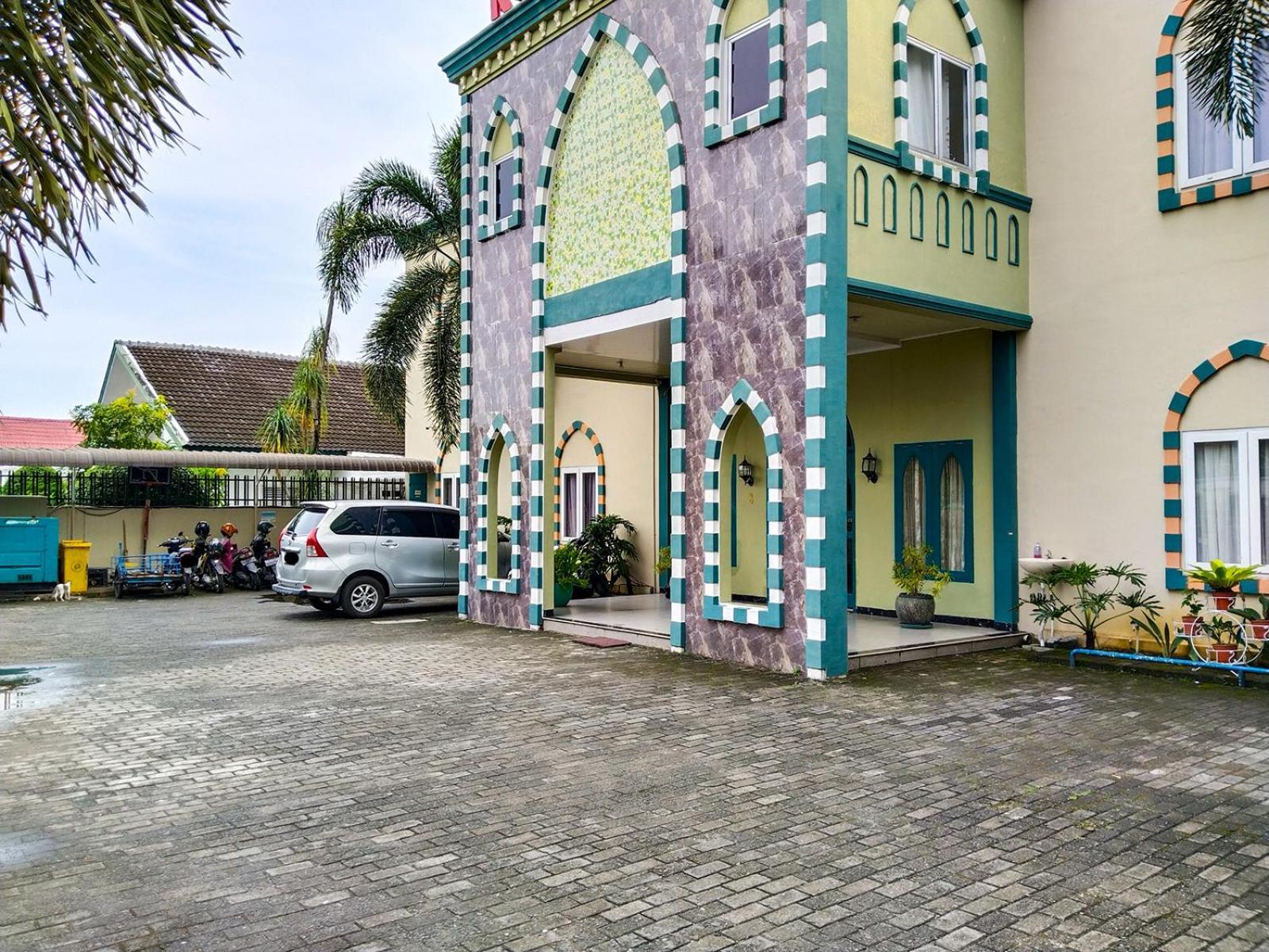 Hotel Grand Shaqilla Syariah Deli Tua Exteriér fotografie