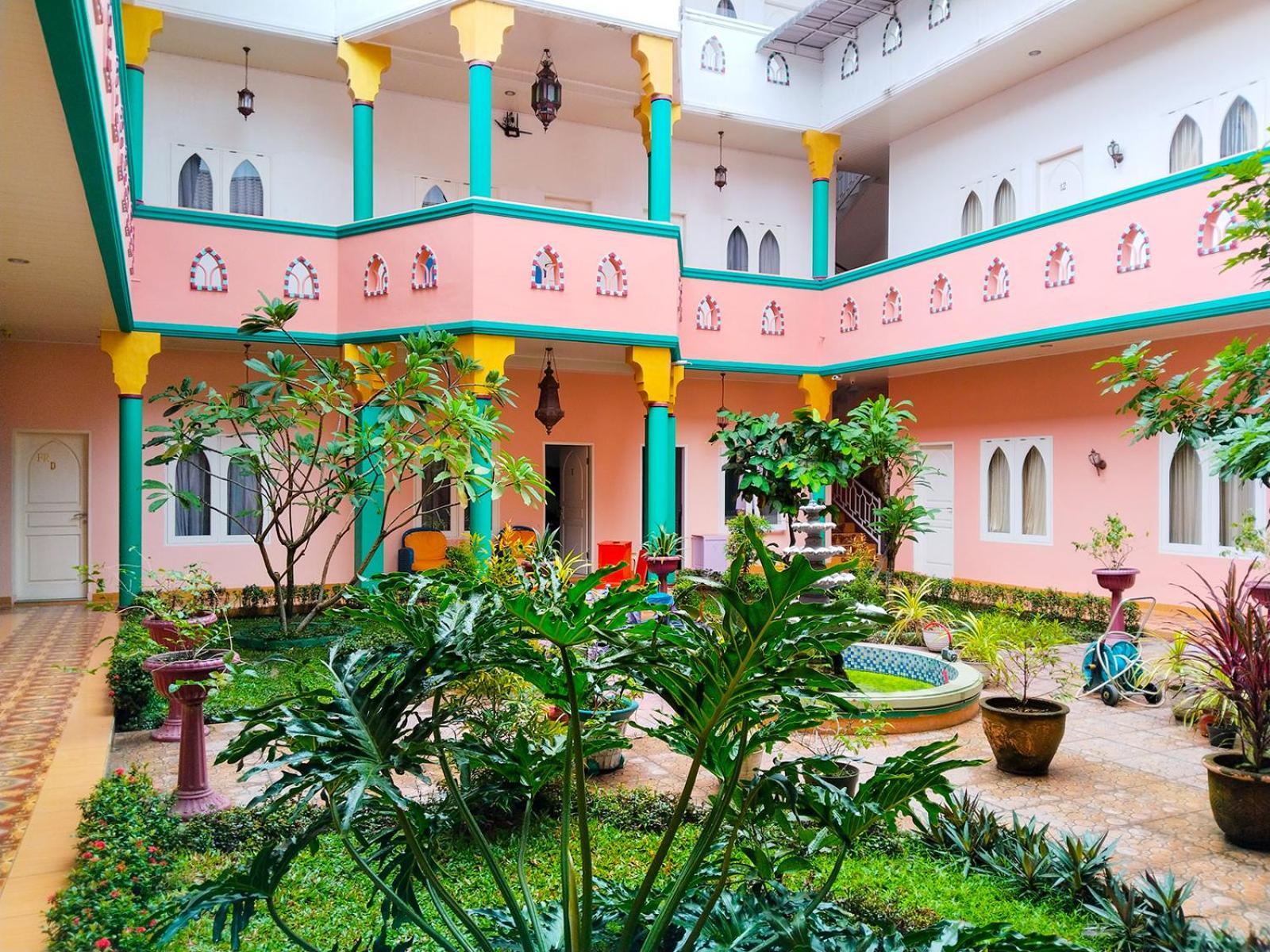 Hotel Grand Shaqilla Syariah Deli Tua Exteriér fotografie